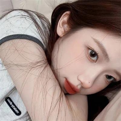 背后的她，眼前的我
